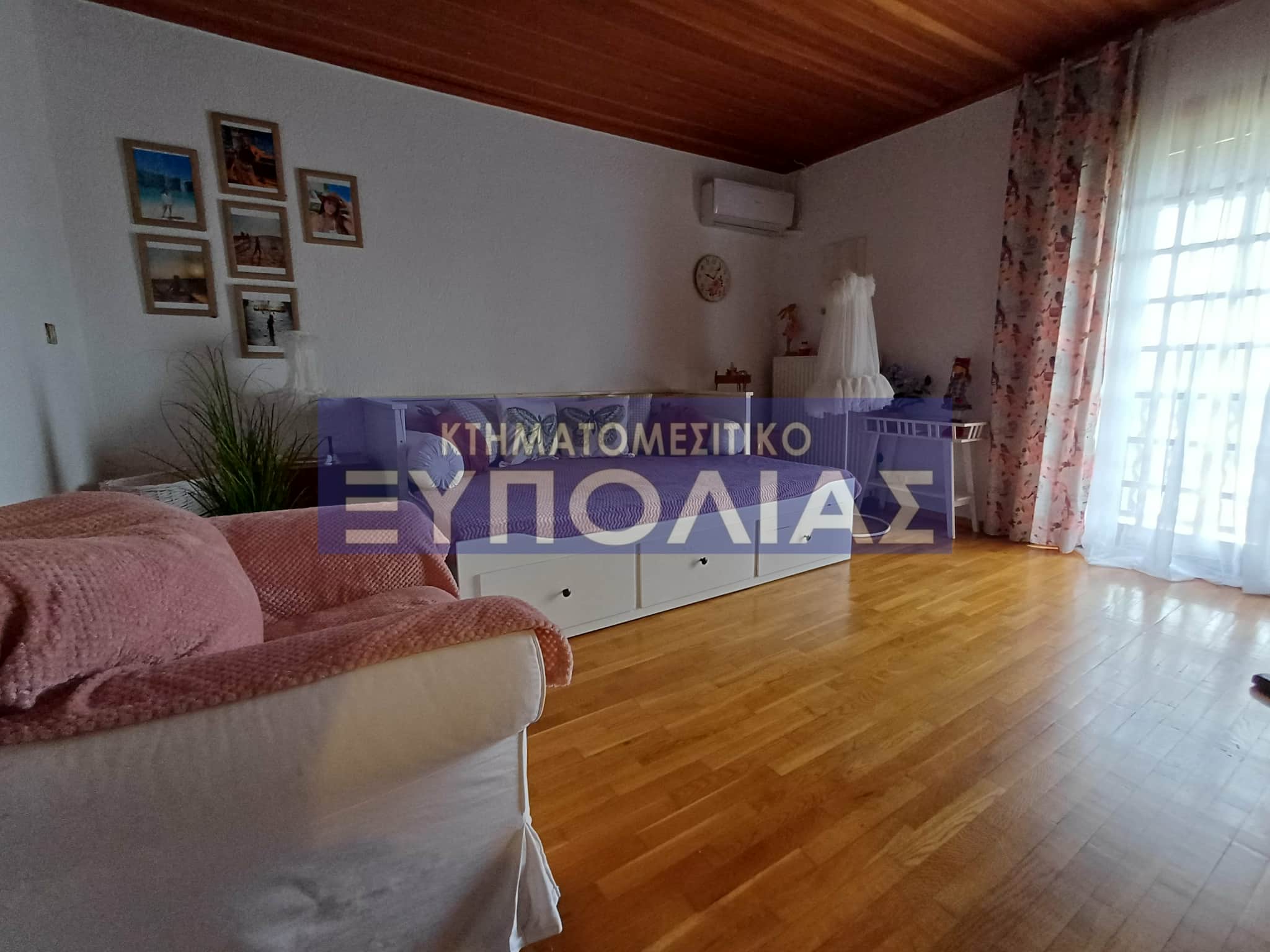 16337873-057d-4a1e-9abb-7f54fec87b05